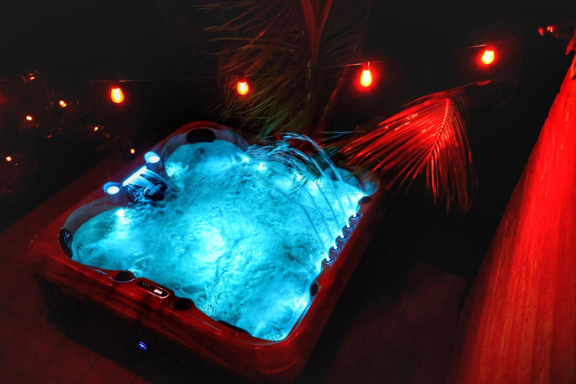 Blue Whale Villa Calibishie Extérieur photo